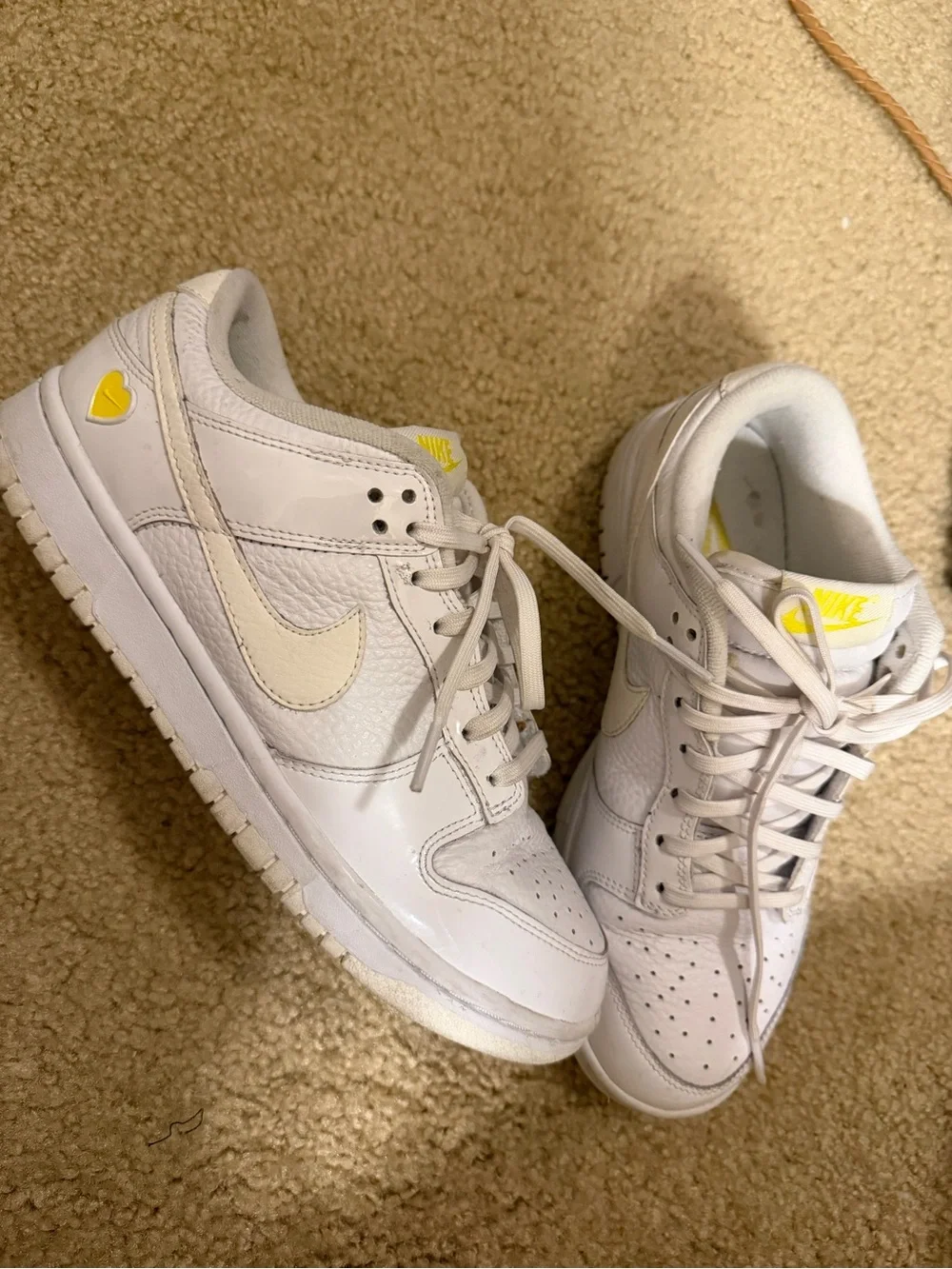 Nike Wmns Dunk Low 'Valentine's Day - Yellow Heart' - Picture 2 of 3